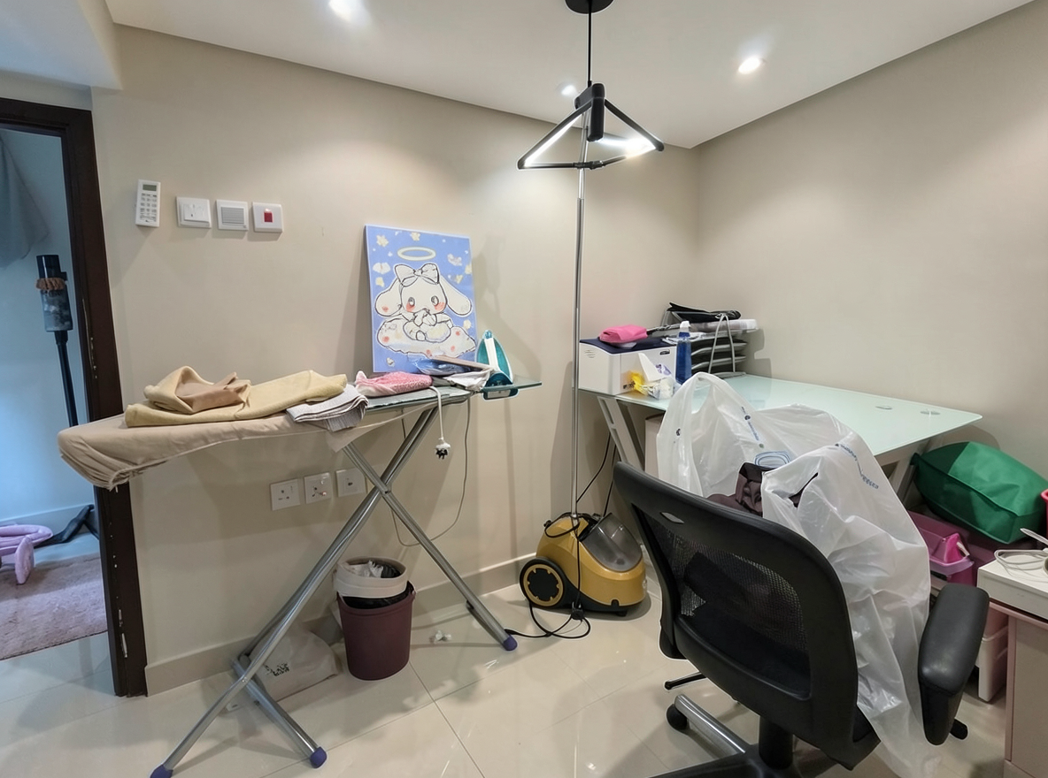 Main redesign studio: Redesign this room in a Modern interior style: clean lines, a neutral palette with bold accents, sleek low-profile furniture, glass and matte-metal su